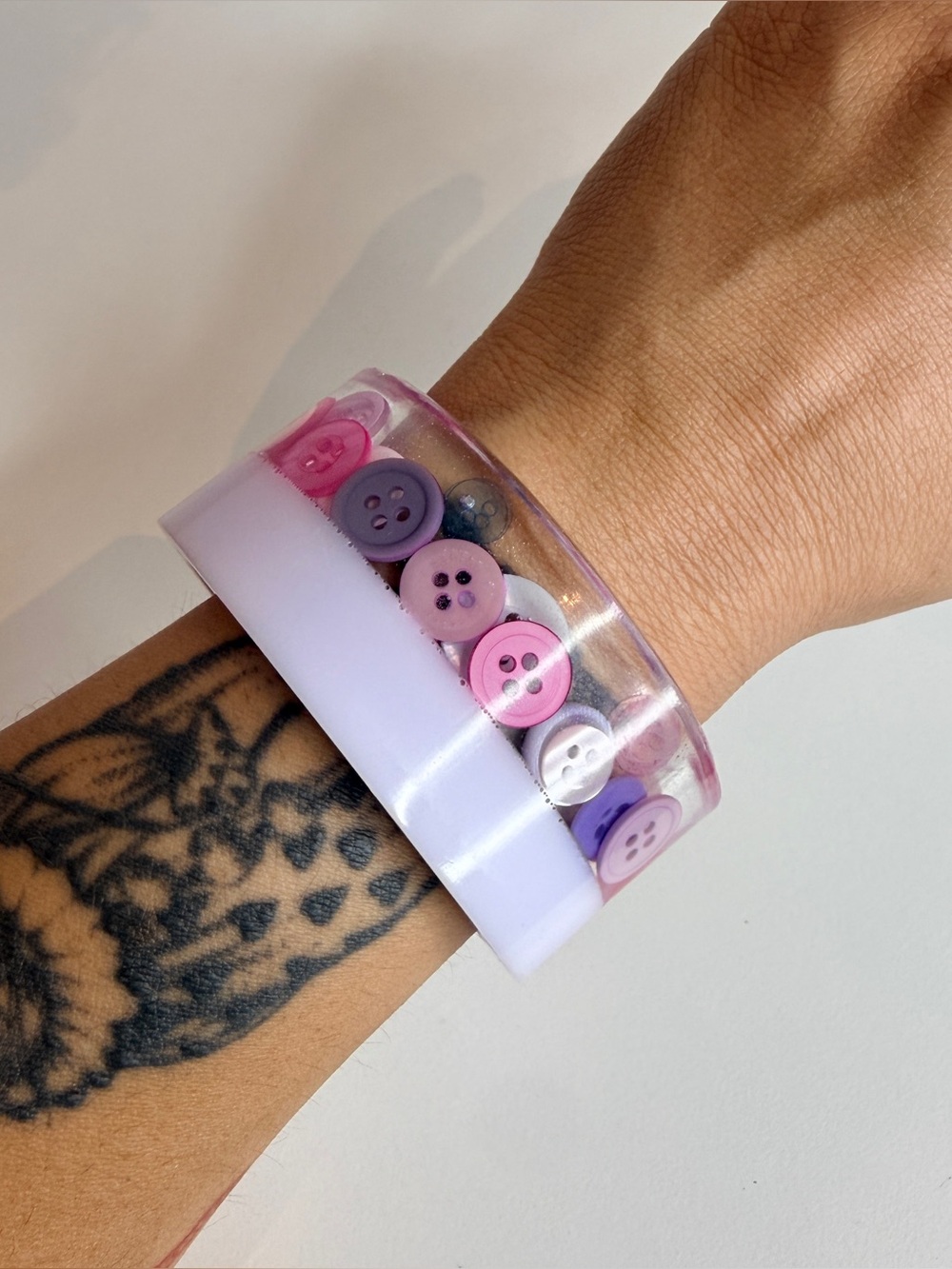 Purple buttons cuff - Picture 4 of 4